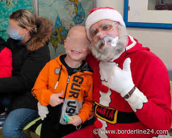 Bari, Babbo Natale raccoglie le letterine dei piccoli pazienti oncologici: "Chiedono di guarire invece dei regali" - Borderline24.com