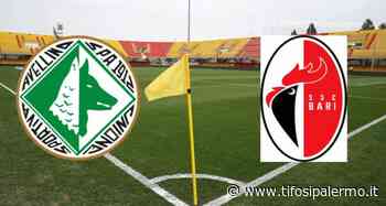 Avellino-Bari, petardi davanti l'hotel dei biancorossi - TifosiPalermo