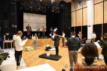 Kindergemeenteraadsleden leggen eed af