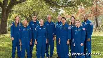 NASA's 10 new astronauts: pilots, doctor, physicist, cyclist
