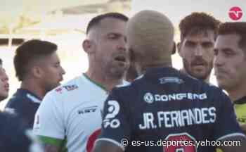 "Vo’ tenís que tener más calidad, hue...”: El fuerte cruce entre Matías Donoso y Junior Fernandes en El Salvador - Yahoo Deportes