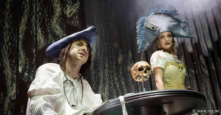 Nationaltheater Mannheim:  Willkommen in der Wasserhölle - "Das Floß der Medusa"