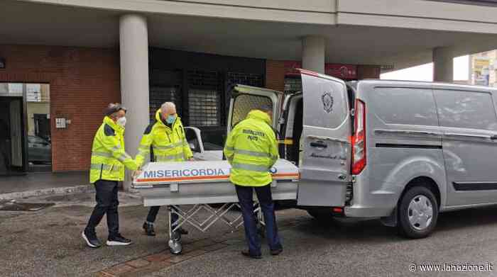 Prato, uccide la moglie con una fucilata e si toglie la vita - La Nazione