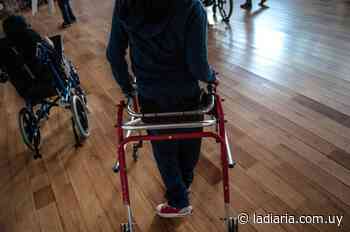 Inauguran fotogalería sobre discapacidad, diversidad e inclusión en Tarariras - la diaria