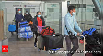 Int'l arrivals: Govt updates rules, 'at risk' list