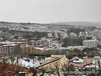 Ritorna la neve sul Gargano, imbiancata San Marco in Lamis - StatoQuotidiano.it