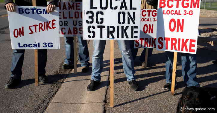 Kellogg Workers Prolong Strike by Rejecting Contract Proposal - The New York Times