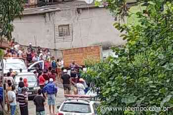 Mulher é esfaqueada pelo marido, tenta fugir, cai da escada e morre em Minas - O Tempo