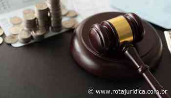 Moradora que caiu da escada devido a altura irregular do corrimão será indenizada por condomínio - Rota Jurídica