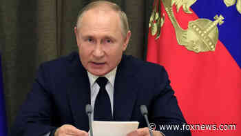 Putin sets world on edge amassing Russian troops along Ukraine border