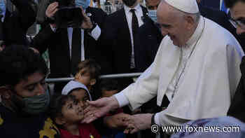 Pope chides Europe, comforts migrants on return to Lesbos