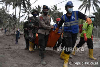 Evakuasi Jenazah Korban Awan Panas Erupsi Semeru - Republika Online