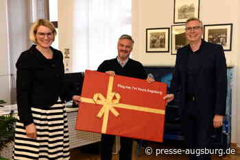 Augsburg | „Play Me, I’m Yours“-Klaviere sorgen für ein schönes Vorweihnachtsgeschenk für Kinder | Presse - Presse Augsburg