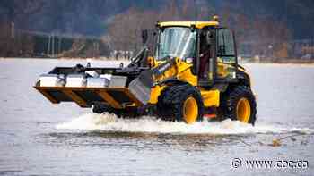 B.C. safety agency issues worker hazard warnings for flooding cleanup