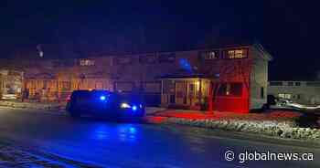 Suspect dead, hostage released from home after bank robbery in north Edmonton - Global News