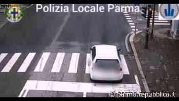 Parma, più di mille passaggi con il rosso all'incrocio. Casa: "Non volevo credere ai miei occhi" - La Repubblica