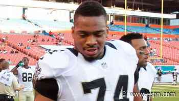 Ex-NFL player Foster dies while in police custody