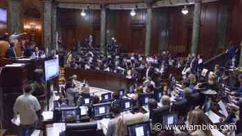 Con polémica, juraron los nuevos legisladores de la Ciudad de Buenos Aires - ámbito.com
