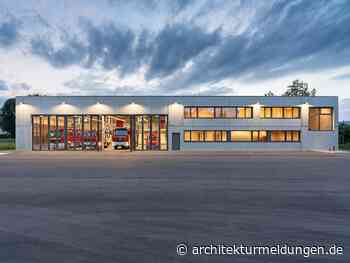 Sichtbeton-Solitär: Feuerwehrhaus-Neubau in Bad Boll von Gaus Architekten