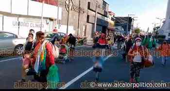 Paso de migrantes complica circulación en autopista Orizaba-Puebla - alcalorpolitico