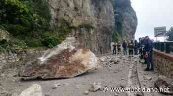 Maltempo a Napoli, 4 dicembre, nuova proroga allerta gialla. A Capri rimosso masso franato - QUOTIDIANO NAZIONALE