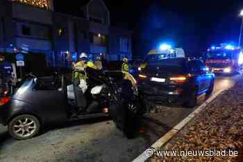 Bestuurder raakt gewond bij kop-staartaanrijding