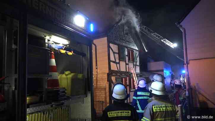 Mechernich: Erst Flut, dann Feuer - Familie mit Kleinkind verliert Wohnhaus - BILD