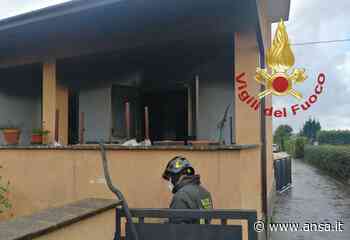 Fiamme in abitazione a Foligno, soccorsa una donna - Agenzia ANSA