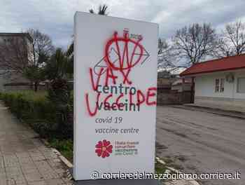 Scritte no vax fuori dall’hub di Ruvo. Il sindaco: «Opera delirante di qualche facinoroso» - Corriere del Mezzogiorno