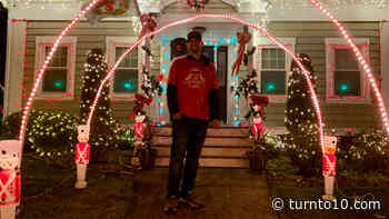 Rhode Island man's holiday display is perfect for drive-by visitors - WJAR