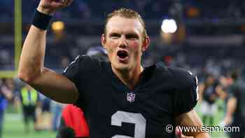Raiders agree to extensions with Carlson, Cole