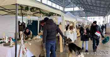 Mercatini natalizi in piazza Virginio a Cuneo - La Guida - LaGuida.it