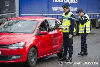 Politie betrapt drugskoerier aan grens: “Gekocht voor vriendin”