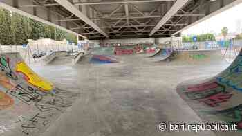 Bari, sotto il ponte Adriatico lezioni gratuite di skate per i bambini. E le scritte dei vandali saranno cope… - La Repubblica