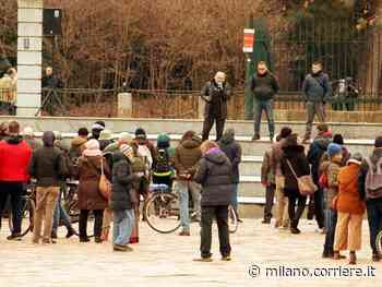 No green pass a Milano, solo un centinaio all’Arco della Pace. Identificate 202 persone in piazza Duomo - Corriere Milano