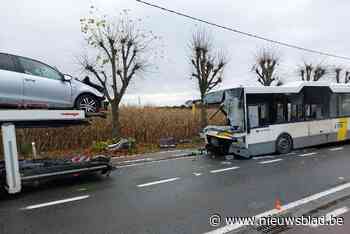 Buschauffeur De Lijn zwaargewond na botsing tegen vrachtwagen