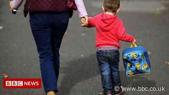 Struggling Staffordshire families offered food and energy help - BBC News
