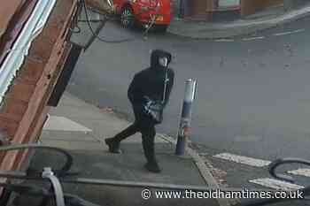 Appeal after robbers stole alcohol, cigarettes and cash in Heywood - theoldhamtimes.co.uk