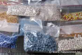 Drugsdealer (42) in bijzijn van zijn kinderen betrapt met 500 XTC-pillen aan station