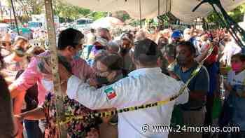 Caos en fila de vacunación en Cuernavaca - 24 Morelos