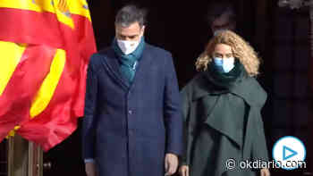 Sánchez se apropia de un privilegio del Rey al usar la Puerta de los Leones del Congreso el 6-D - Okdiario