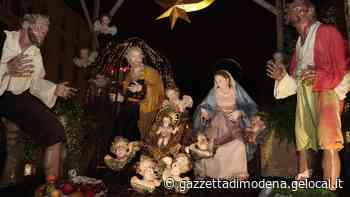 Modena. Il vescovo inaugura il grande presepe arrivato da Napoli - La Gazzetta di Modena