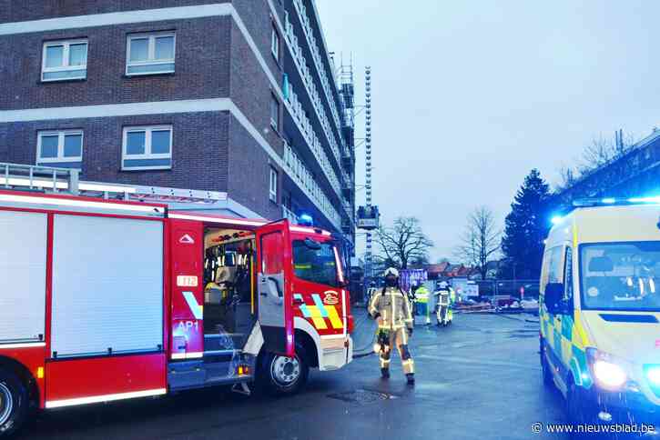 Hulpdiensten rukken uit voor brand in appartement