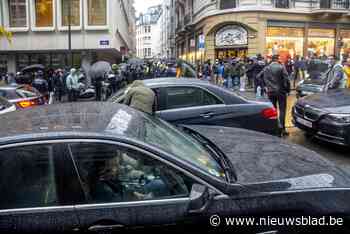 Zowat 200 Uber-chauffeurs betogen voor Brussels parlement