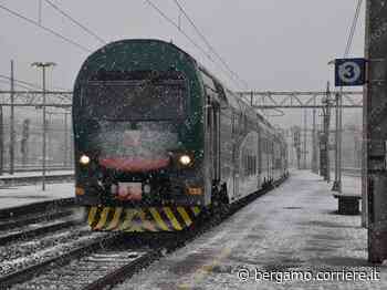 Bergamo, arriva la neve: meno treni sulle linee per Lecco e Brescia - Corriere Bergamo - Corriere della Sera