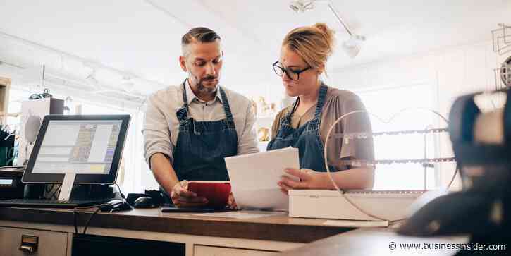 Small businesses are giving out more bonuses and even tripling them in size, and it's still not solving the labor shortage