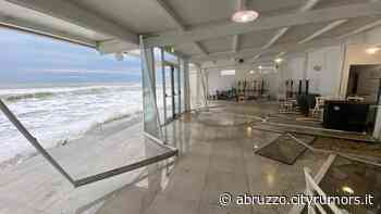 Alba Adriatica, il mare in burrasca “devasta” lo chalet - Cronaca Teramo - Abruzzo Cityrumors