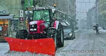 Il Comune: "Sparse fino all'alba 50 tonnellate di sale e spalatori al lavoro stamattina in centro storico" - Gazzetta di Parma