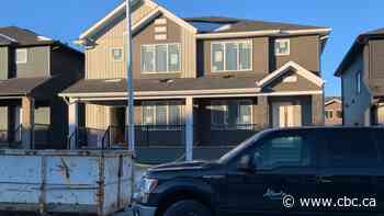 Man found dead, another hospitalized after toxic fumes at worksite prompt Calgary homeowners to call 911