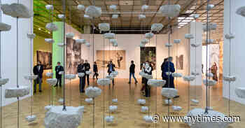 Putin, Patron of European Unity? At This Art Exhibition, He Is.